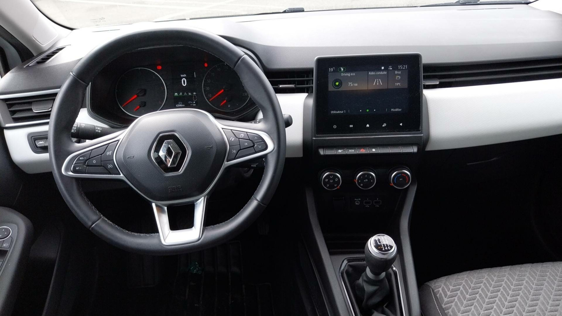 Vente en ligne Renault Clio 5 Clio Blue dCi 100 au prix de 14 800 €