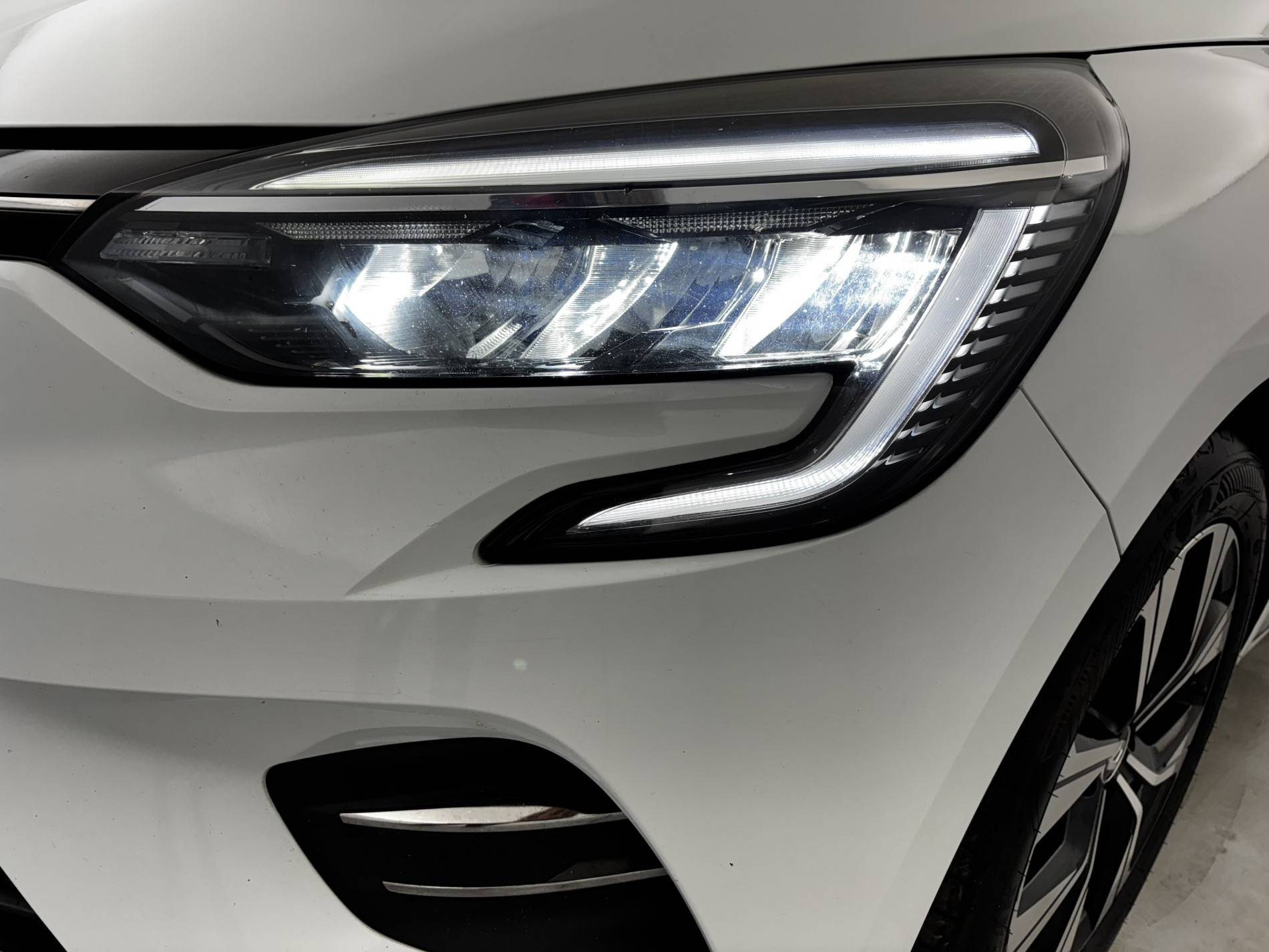 Vente en ligne Renault Clio 5 Clio Blue dCi 100 au prix de 14 650 €