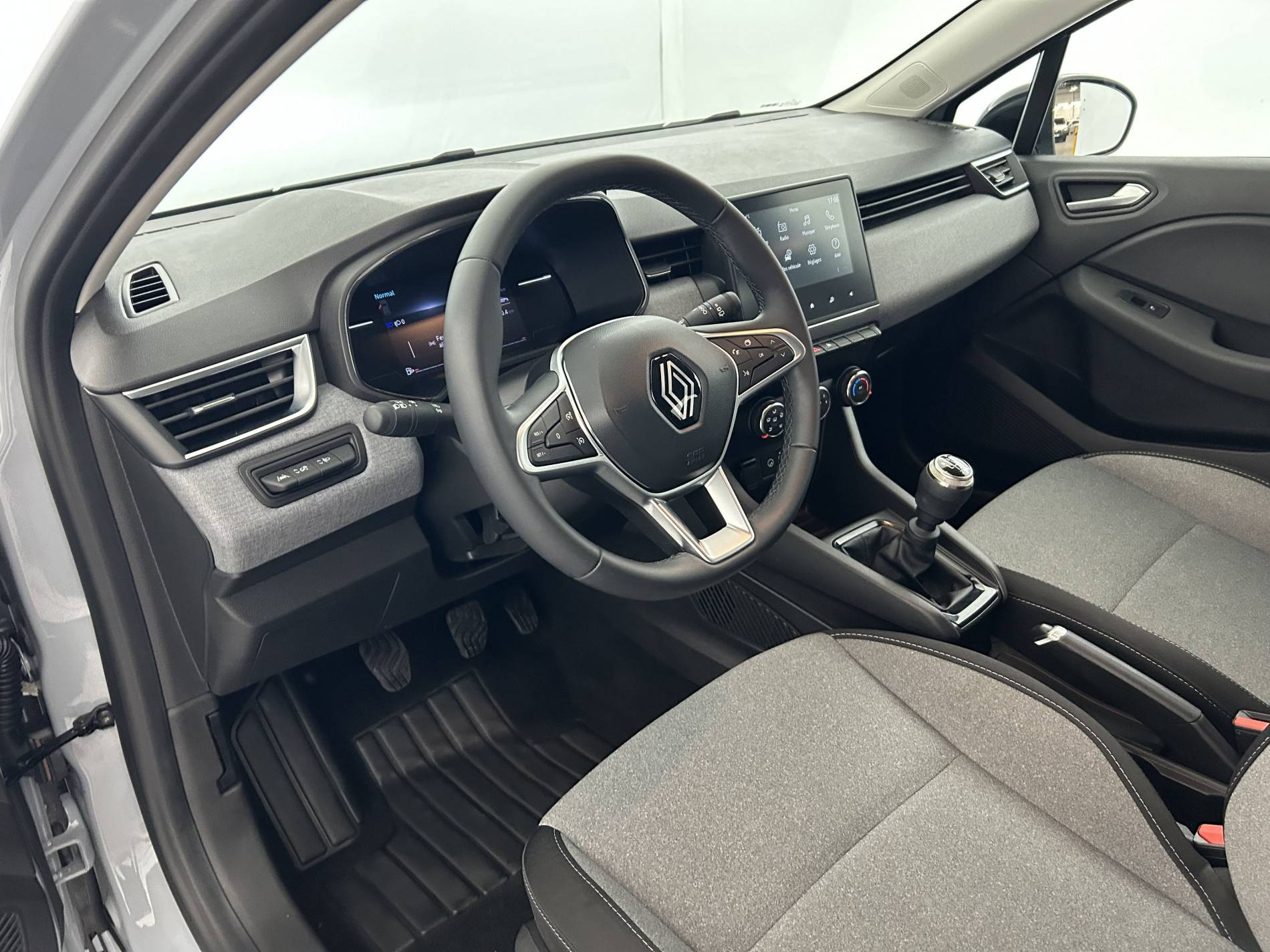 Vente en ligne Renault Clio 5 Clio TCe 90 ch GSR2 au prix de 15 800 €