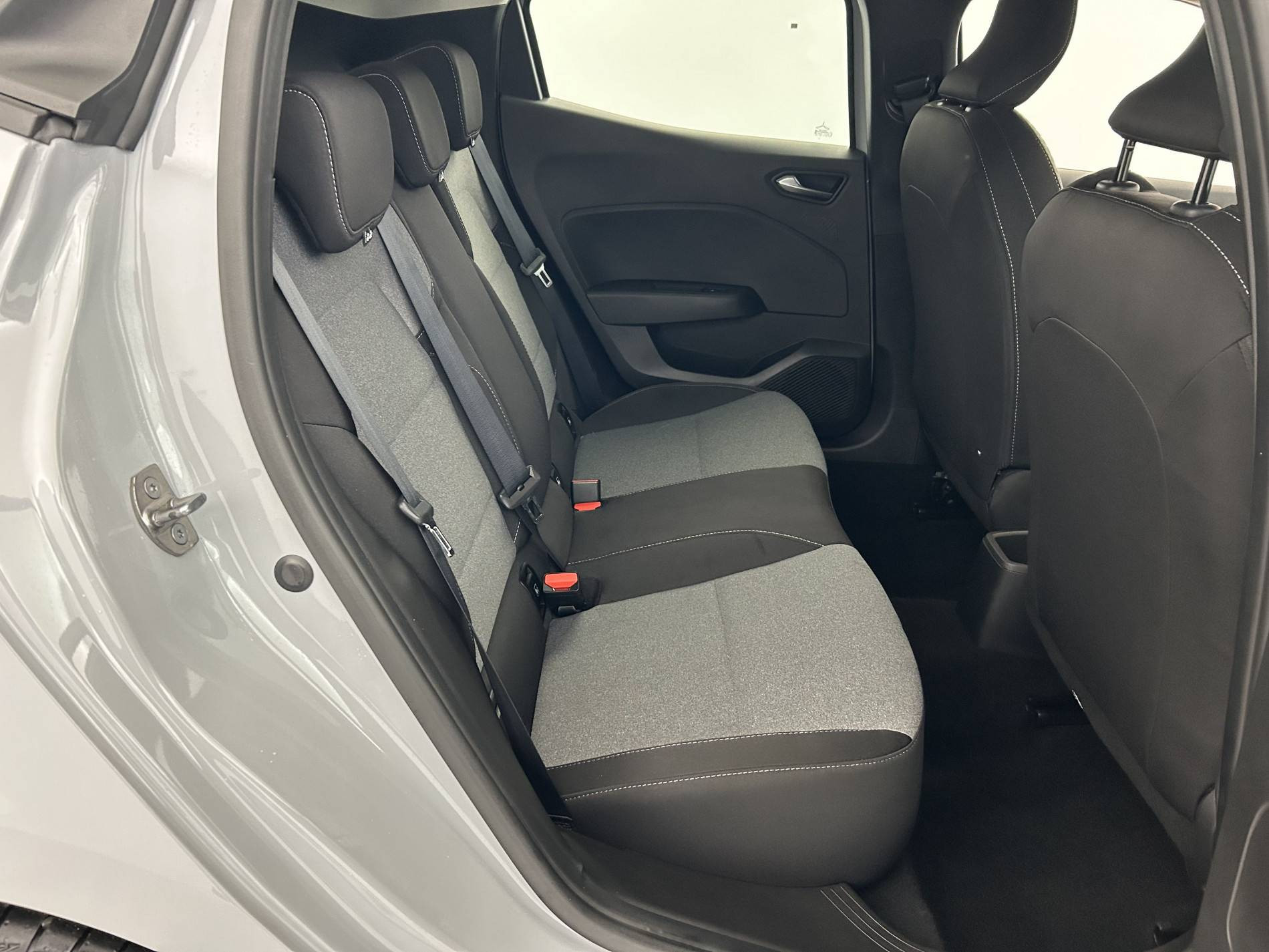 Vente en ligne Renault Clio 5 Clio TCe 90 ch GSR2 au prix de 15 800 €