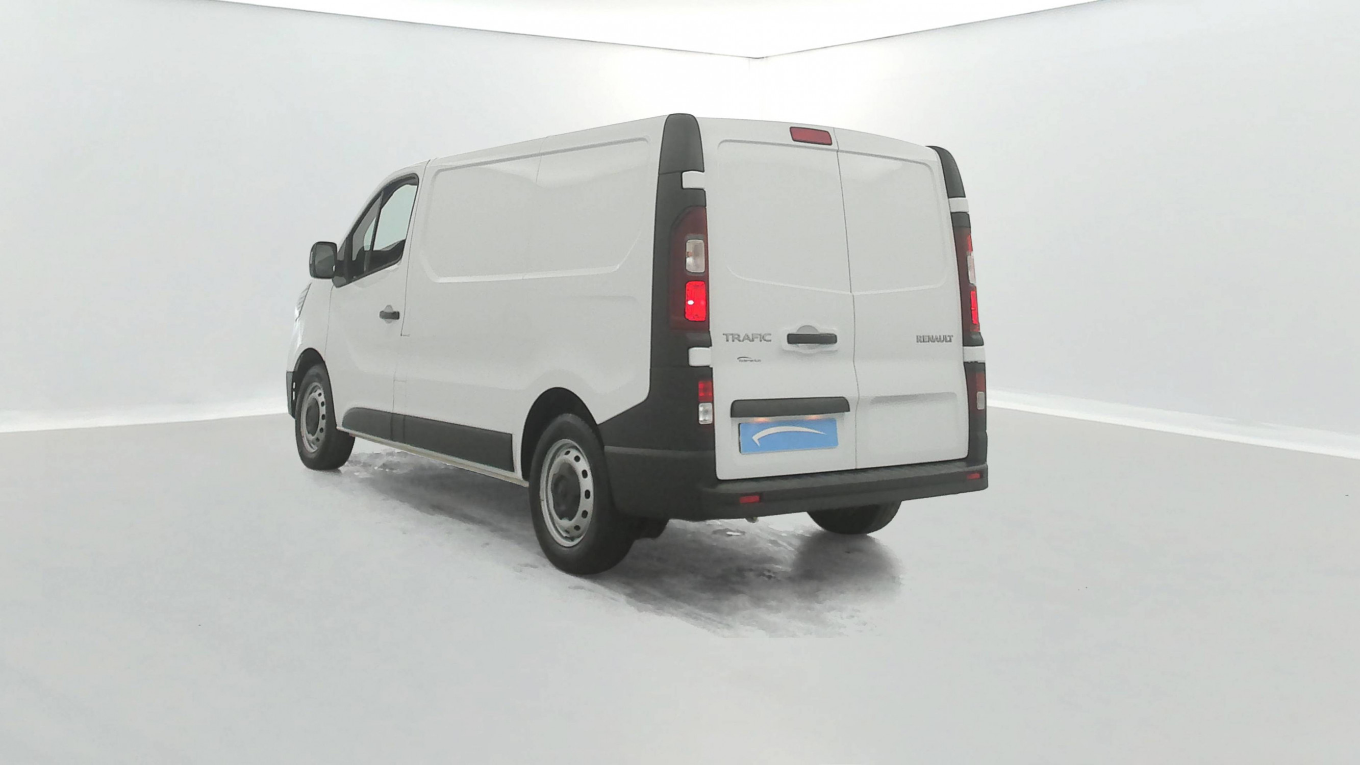 Vente en ligne Renault Trafic 3 Fourgon TRAFIC FGN CONFORT L1H1 3T BLUE DCI 130 au prix de 24 840 €