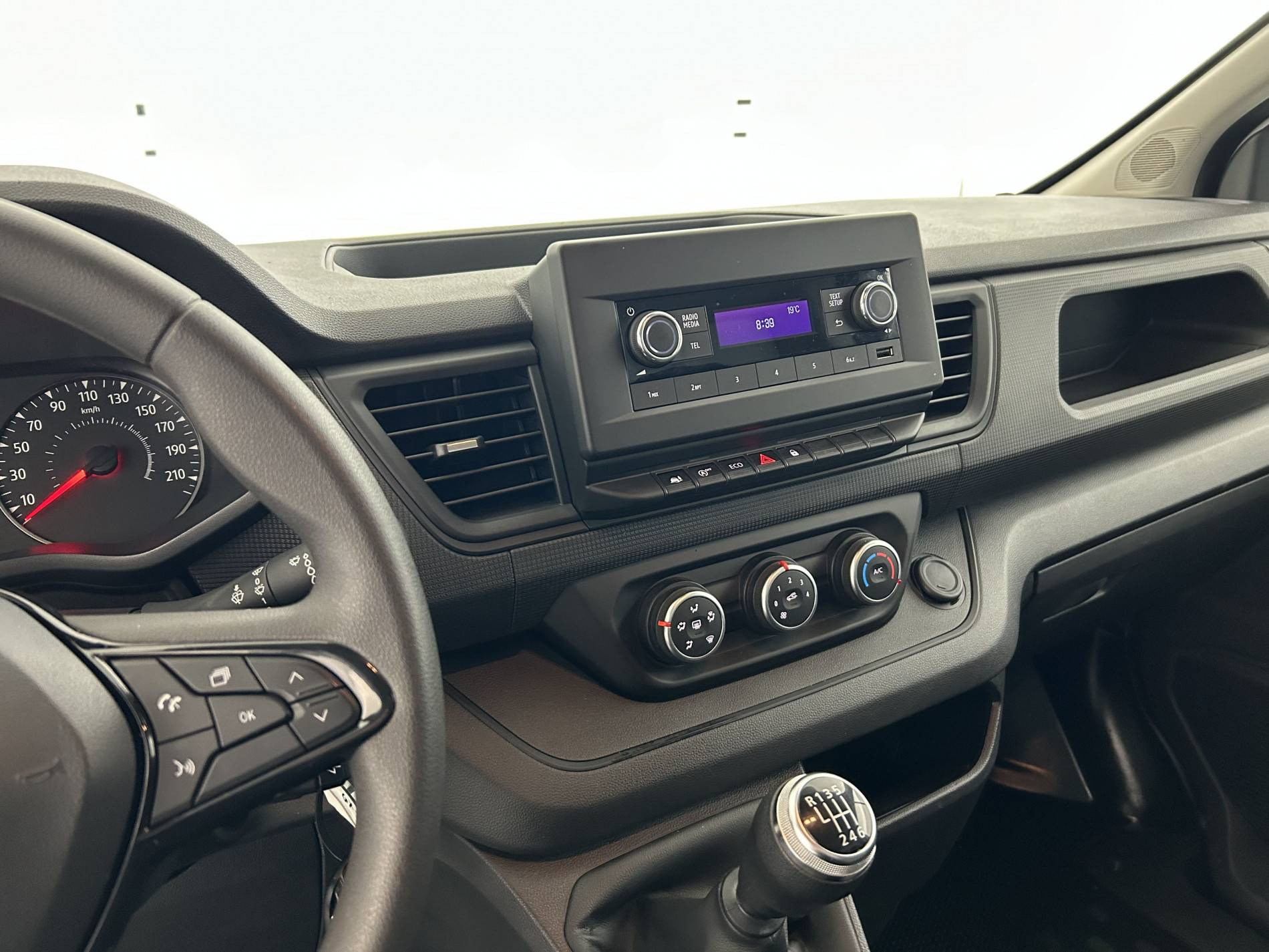 Vente en ligne Renault Trafic 3 Fourgon TRAFIC FGN CONFORT L1H1 3T BLUE DCI 130 au prix de 24 840 €