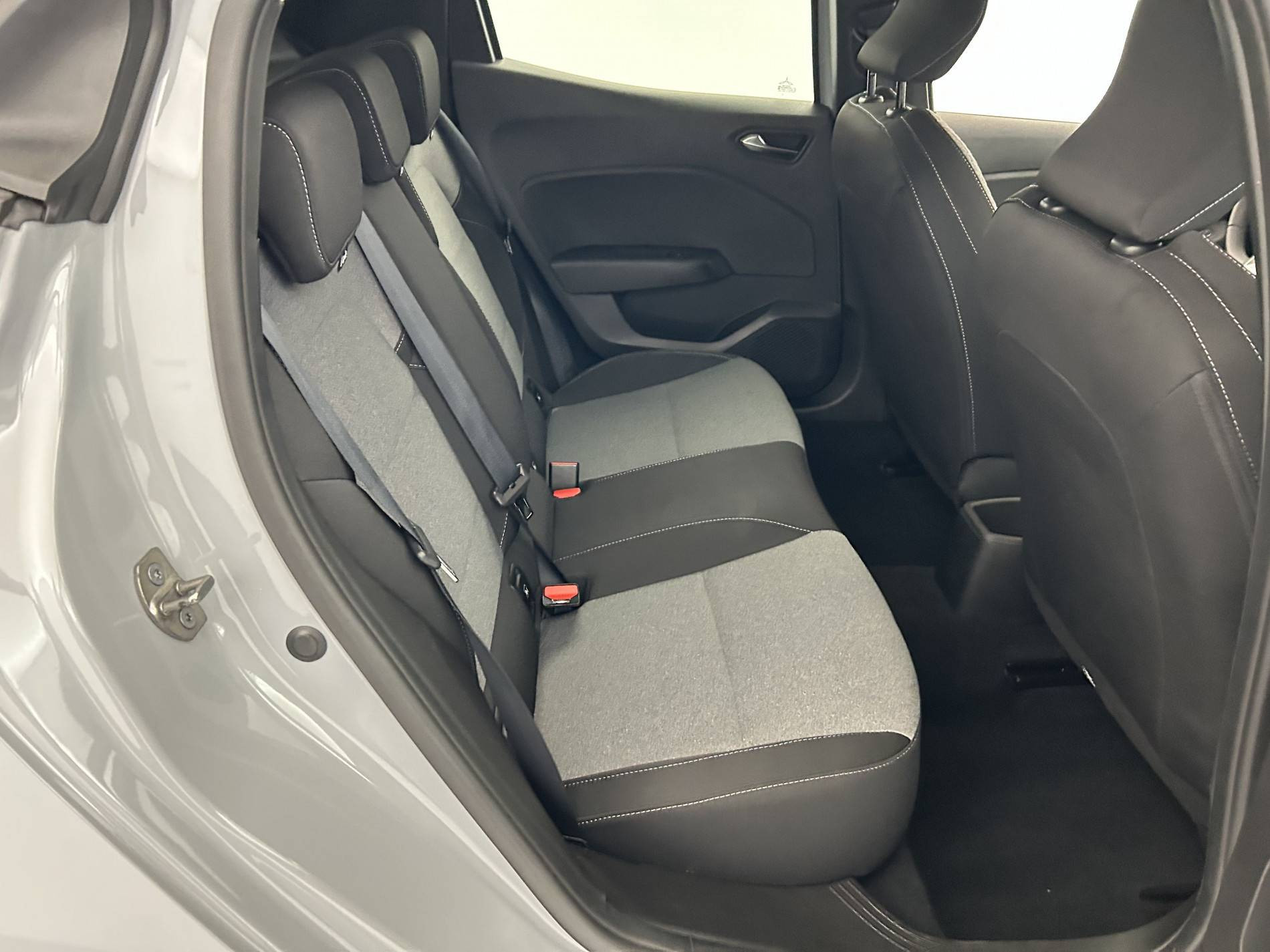 Vente en ligne Renault Clio 5 Clio TCe 90 ch GSR2 au prix de 15 800 €