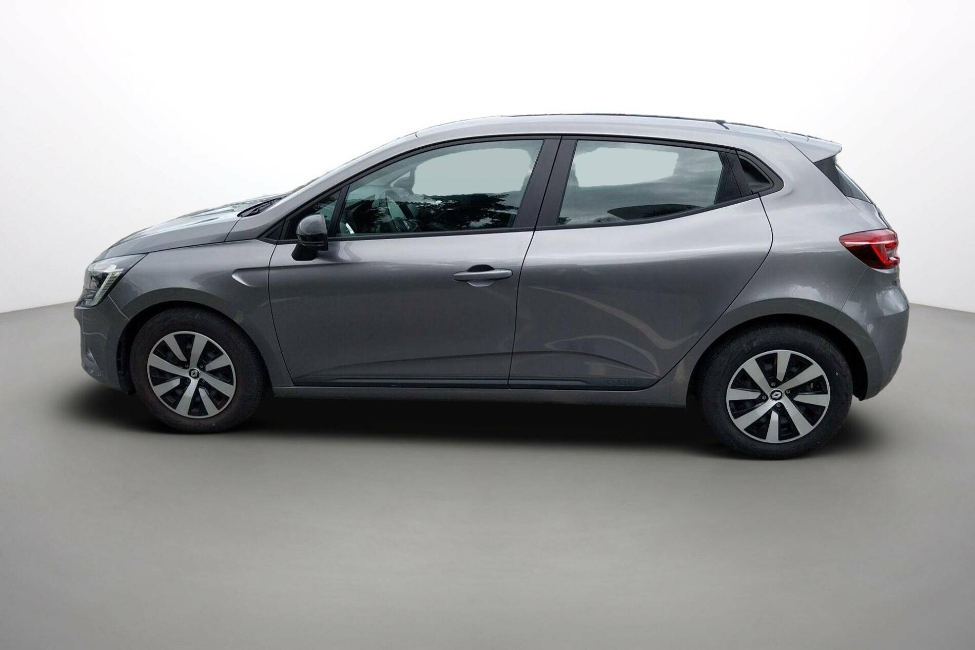 Vente en ligne Renault Clio 5 Clio TCe 90 au prix de 14 350 €