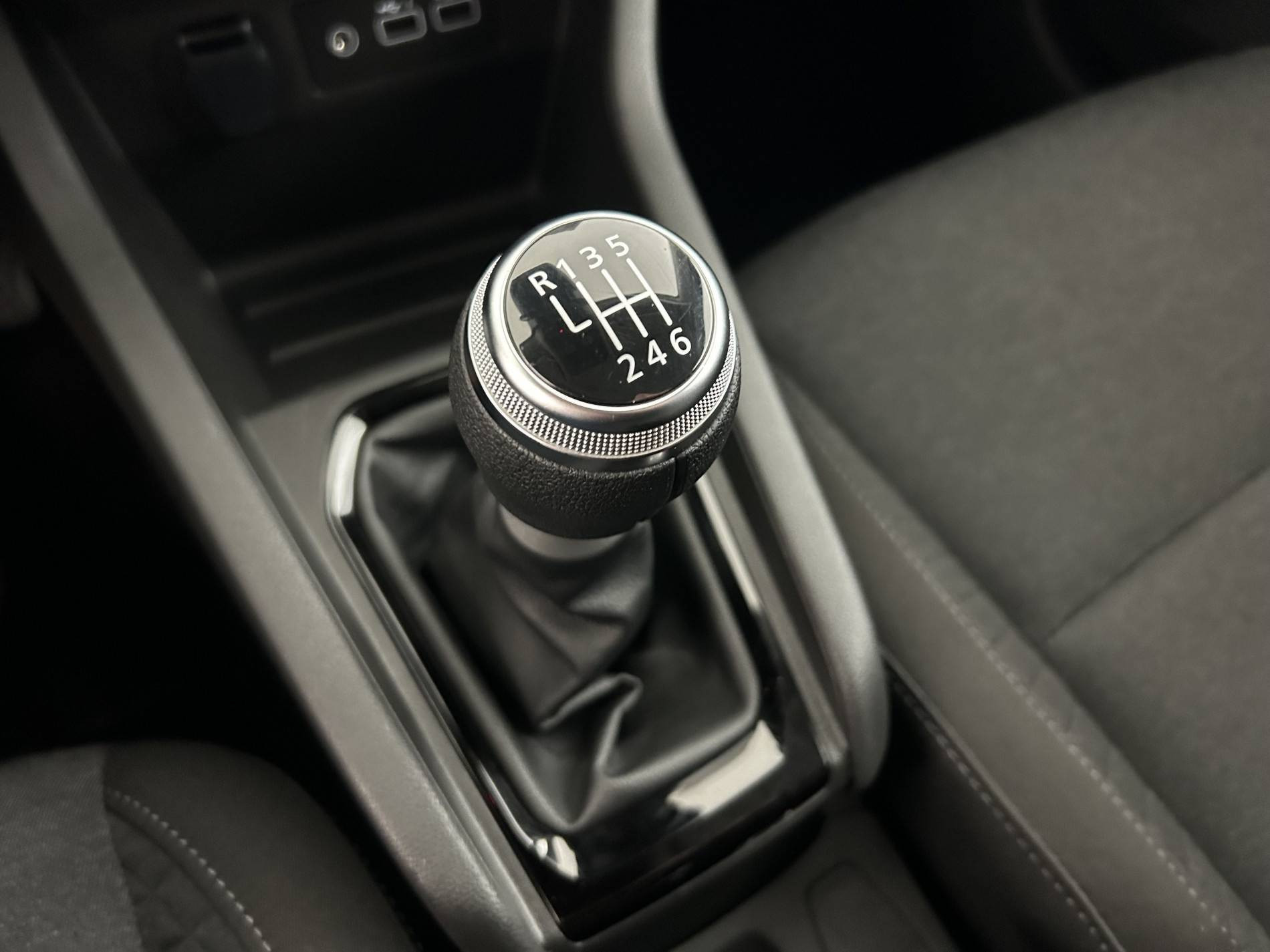 Vente en ligne Renault Clio 5 Clio TCe 90 au prix de 14 350 €