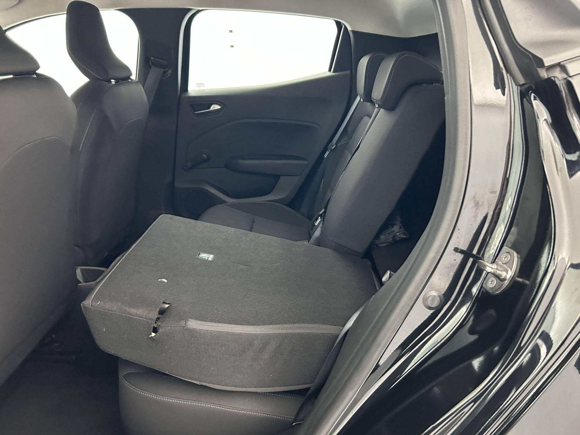 Vente en ligne Renault Clio 5 Clio TCe 90 au prix de 14 350 €