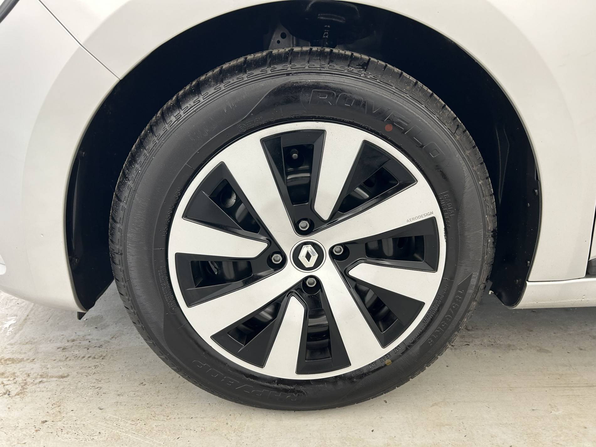 Vente en ligne Renault Clio 5 Clio TCe 90 au prix de 13 990 €