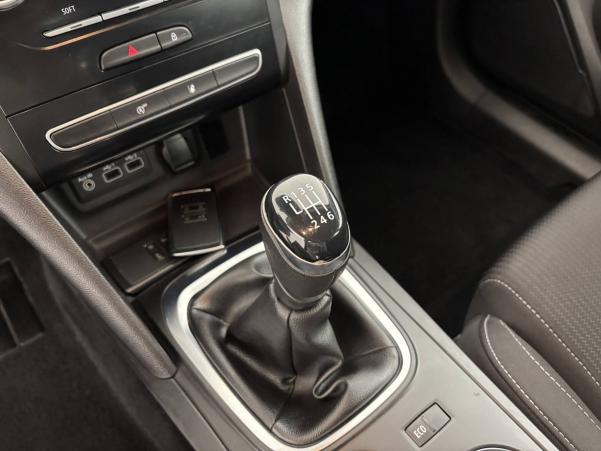 Vente en ligne Renault Megane 4 Estate Mégane IV Estate Blue dCi 115 au prix de 13 200 €