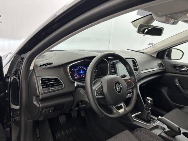Vente en ligne Renault Megane 4  TCe 140 au prix de 17 950 €