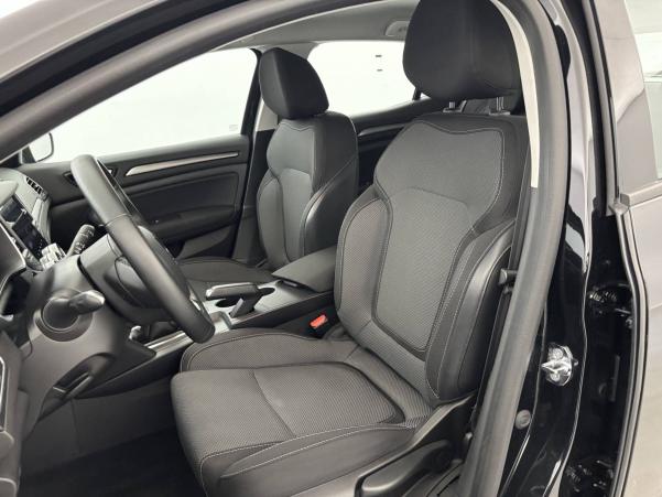 Vente en ligne Renault Megane 4  TCe 140 au prix de 17 950 €