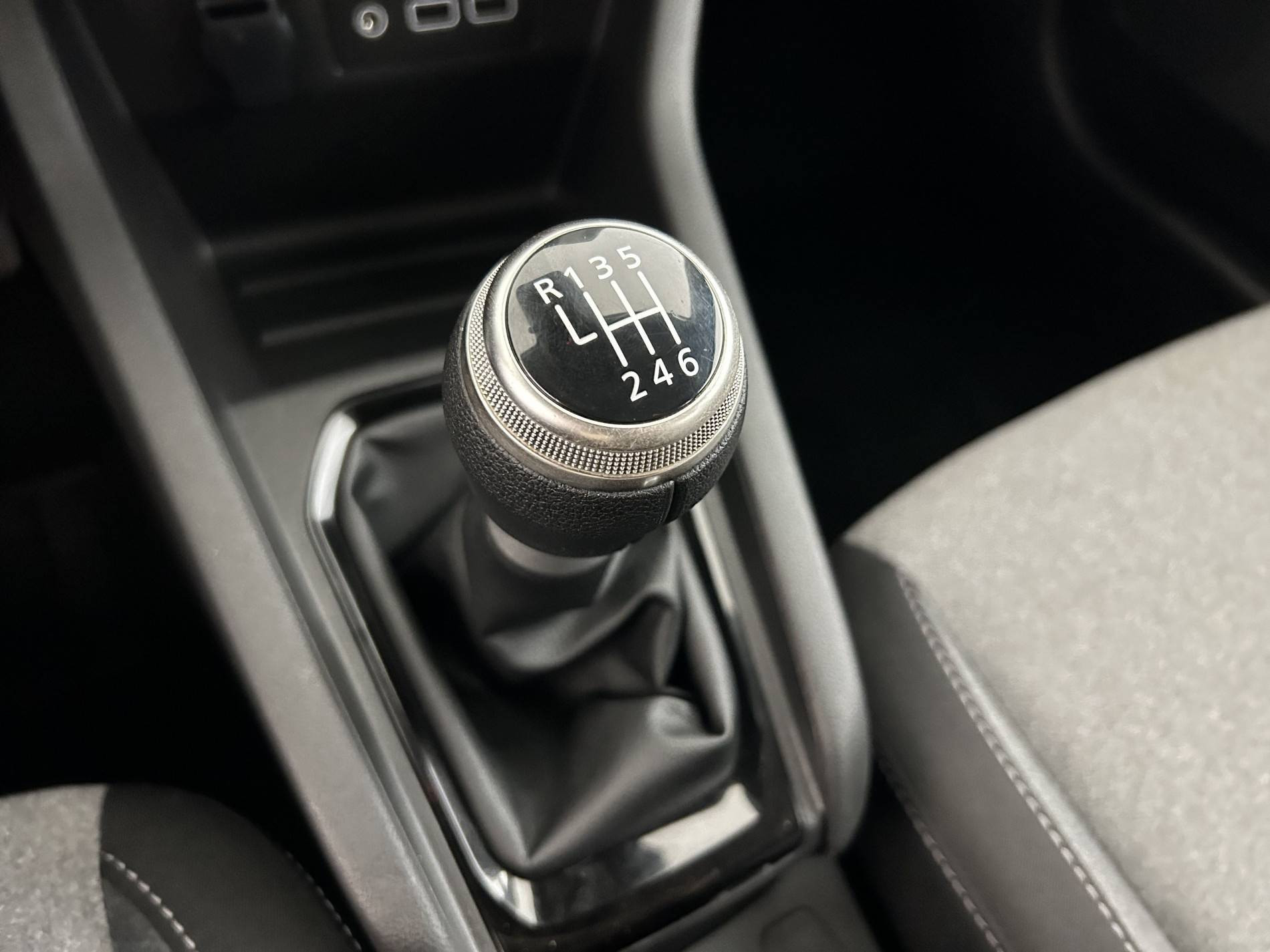 Vente en ligne Renault Clio 5 Clio TCe 90 ch GSR2 au prix de 15 800 €