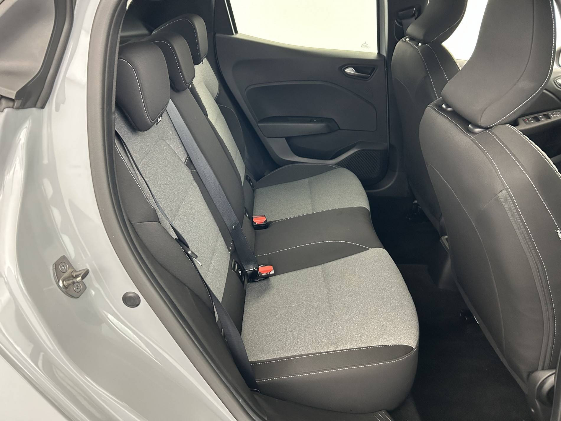 Vente en ligne Renault Clio 5 Clio TCe 90 ch GSR2 au prix de 15 800 €