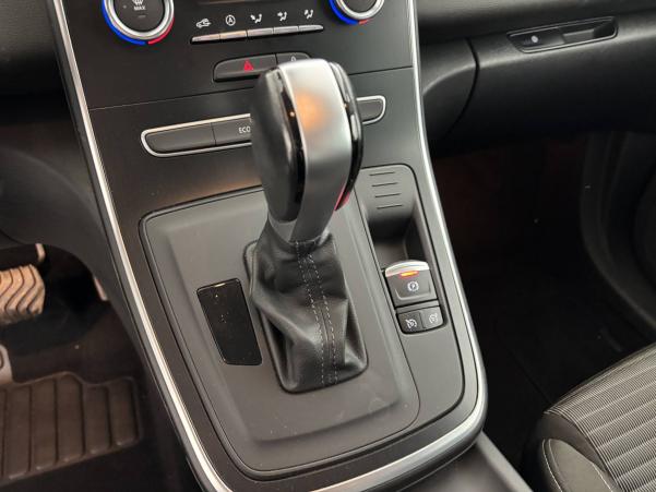 Vente en ligne Renault Scenic 4 Scenic Blue dCi 120 EDC au prix de 16 900 €