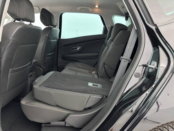 Vente en ligne Renault Scenic 4 Scenic Blue dCi 120 EDC au prix de 16 900 €