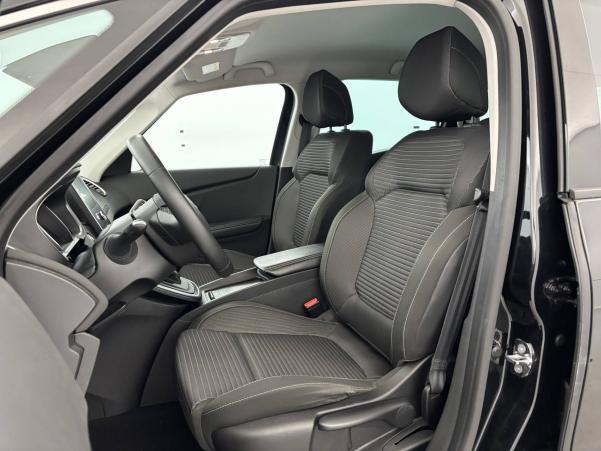 Vente en ligne Renault Scenic 4 Scenic Blue dCi 120 EDC au prix de 16 900 €