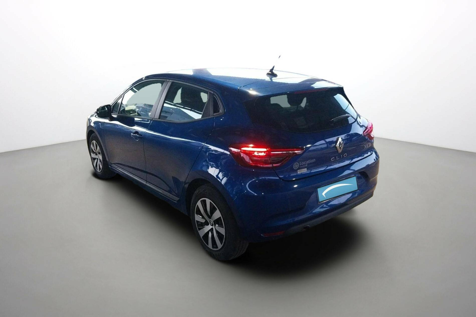 Vente en ligne Renault Clio 5 Clio TCe 90 au prix de 15 350 €