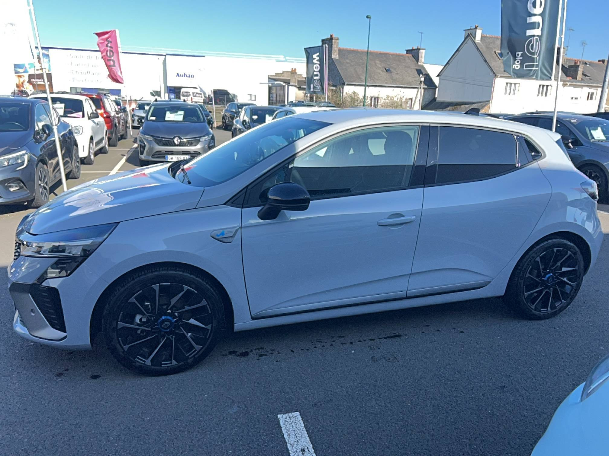 Renault Clio 5 Clio E-Tech full hybrid 145 ch GSR2 occasion de 2025 en vente à Saint-Brieuc