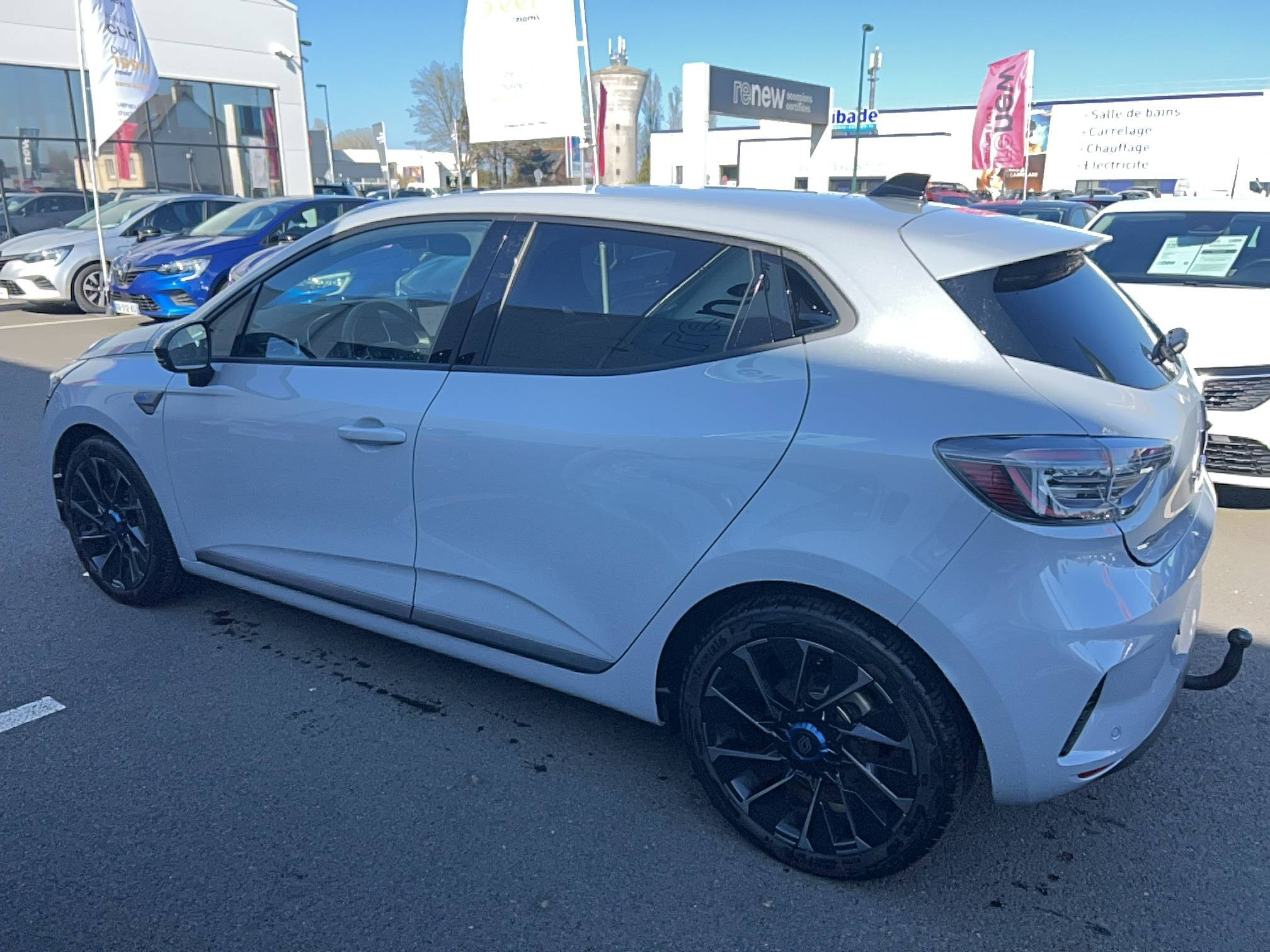 Vente en ligne Renault Clio 5 Clio E-Tech full hybrid 145 ch GSR2 au prix de 23 990 €