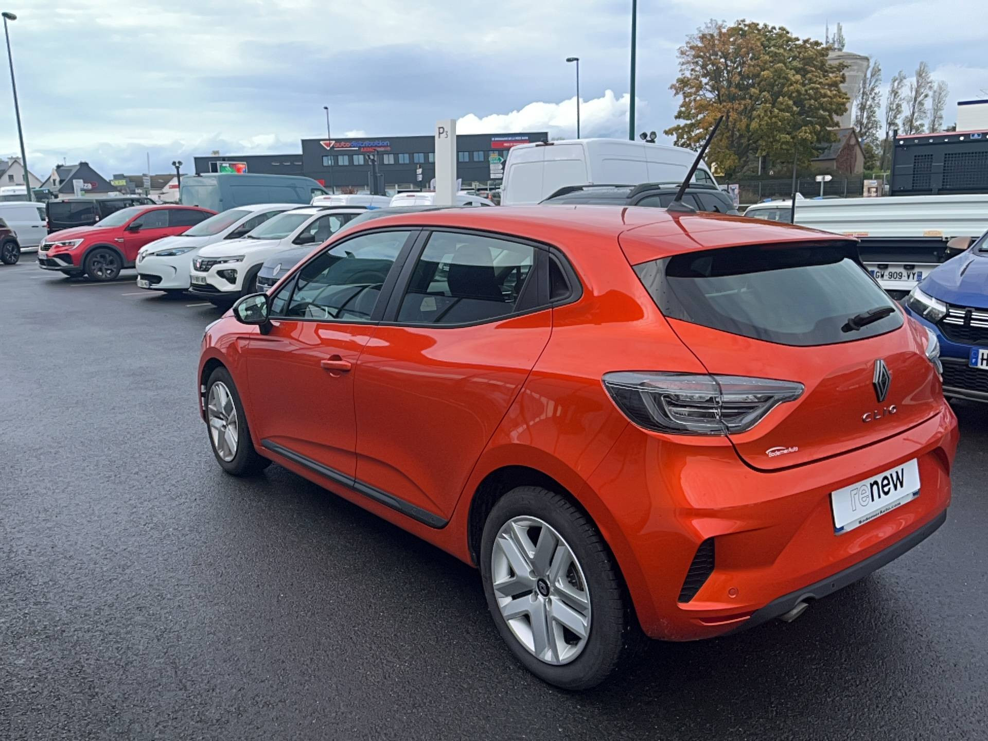 Vente en ligne Renault Clio 5 Clio SCe 65 au prix de 13 990 €