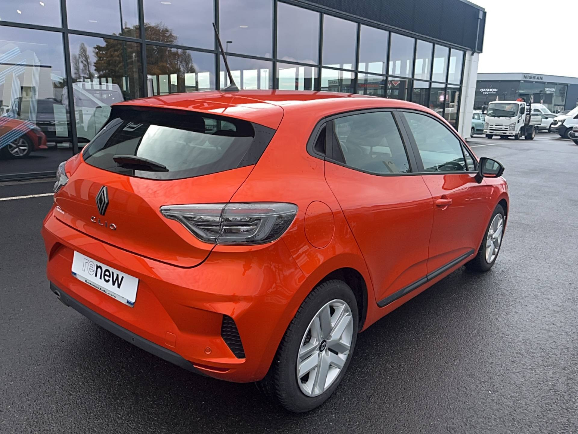 Vente en ligne Renault Clio 5 Clio SCe 65 au prix de 13 990 €