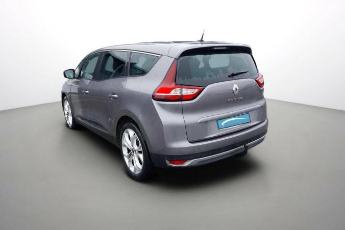 Vente en ligne Renault Grand Scenic 4 Grand Scenic Blue dCi 120 au prix de 16 800 €