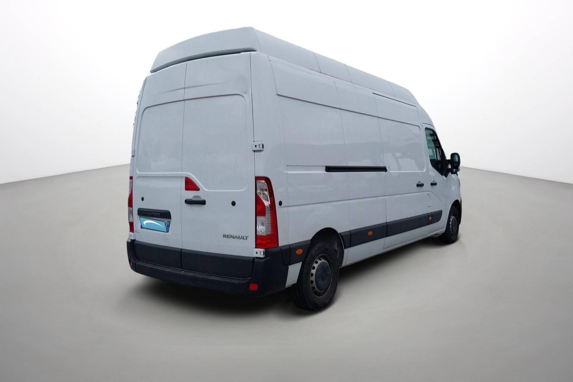Vente en ligne Renault Master Fourgon MASTER FGN TRAC F3500 L3H3 BLUE DCI 135 au prix de 29 400 €