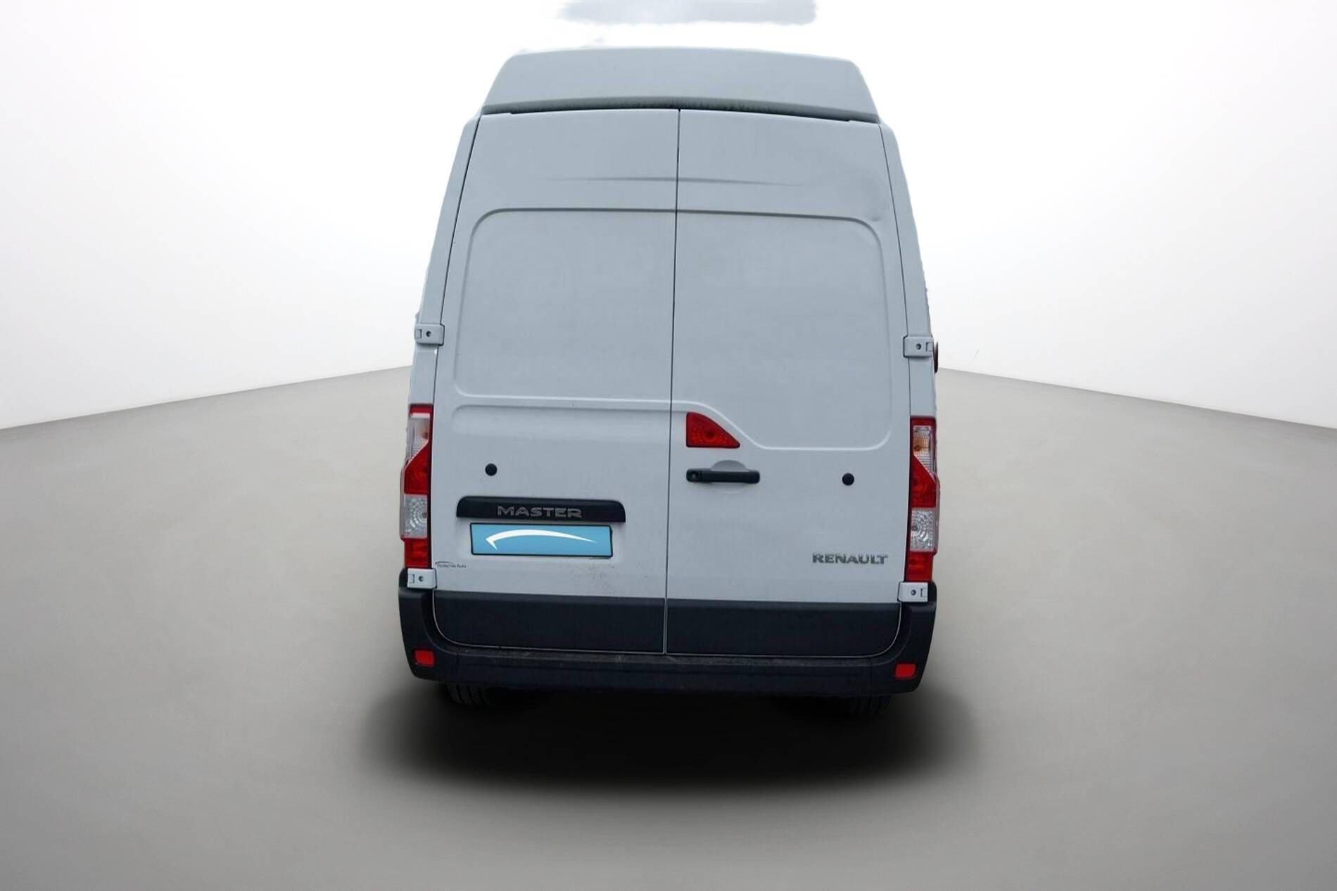 Vente en ligne Renault Master Fourgon MASTER FGN TRAC F3500 L3H3 BLUE DCI 135 au prix de 29 400 €