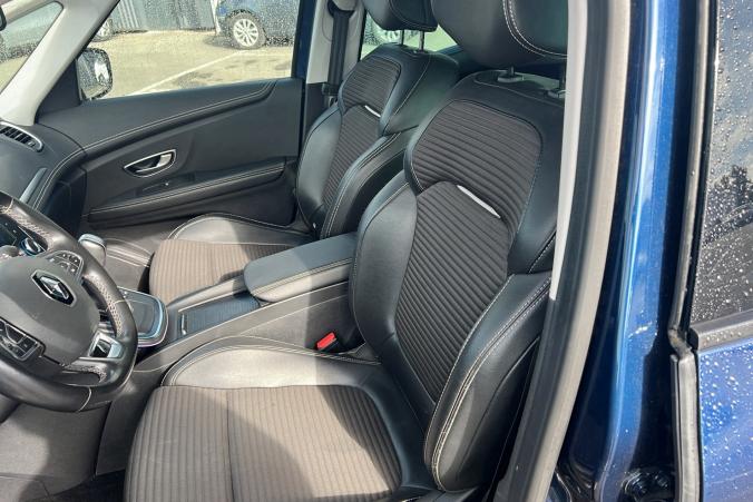 Vente en ligne Renault Scenic 4 Scenic Blue dCi 120 EDC au prix de 19 990 €