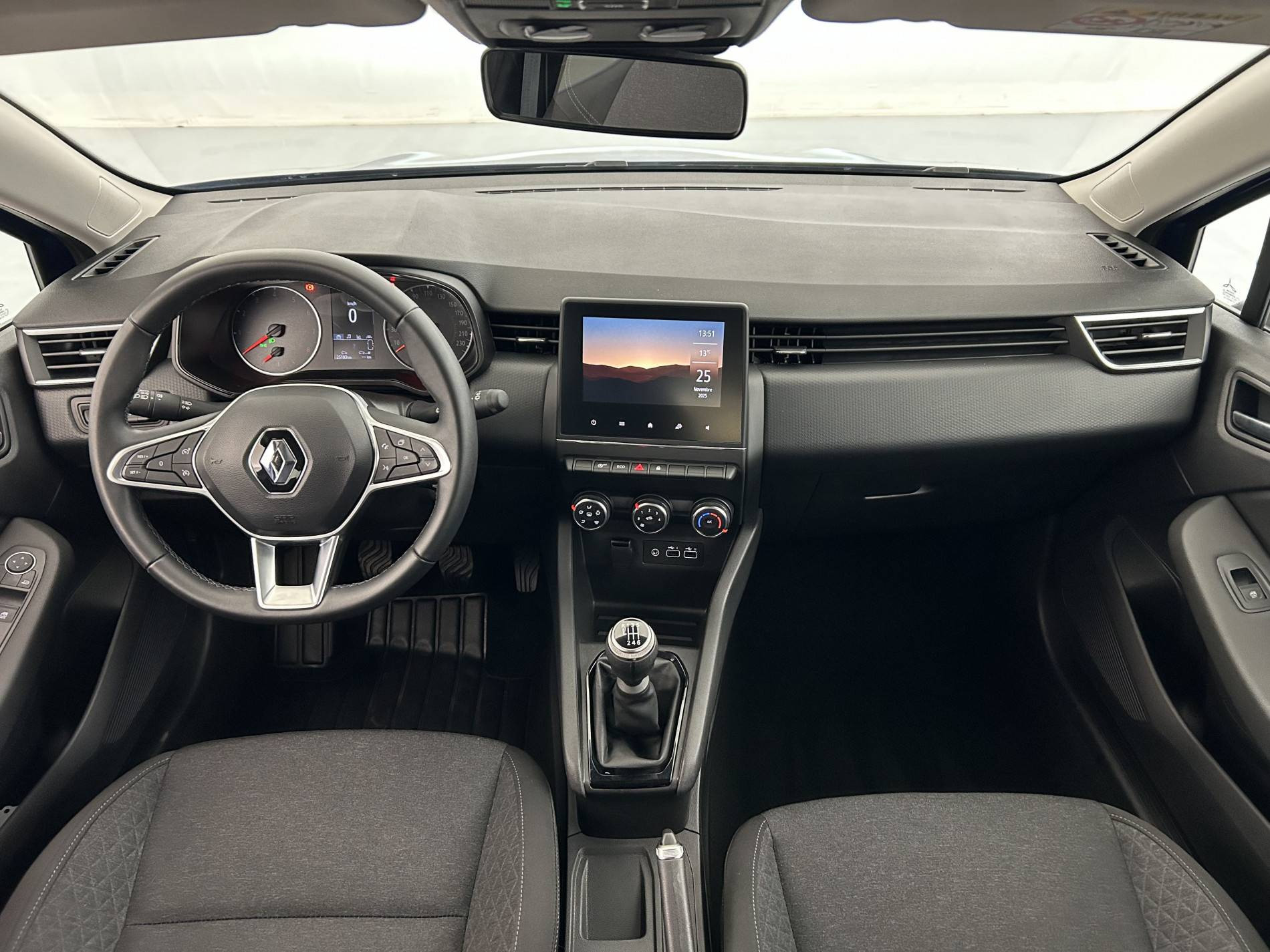 Vente en ligne Renault Clio 5 Clio TCe 90 au prix de 14 500 €