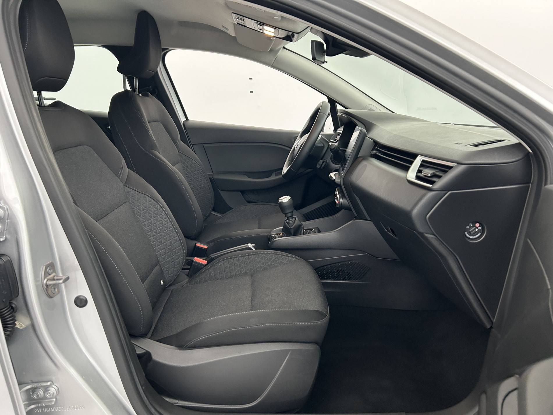 Vente en ligne Renault Clio 5 Clio TCe 90 au prix de 14 500 €