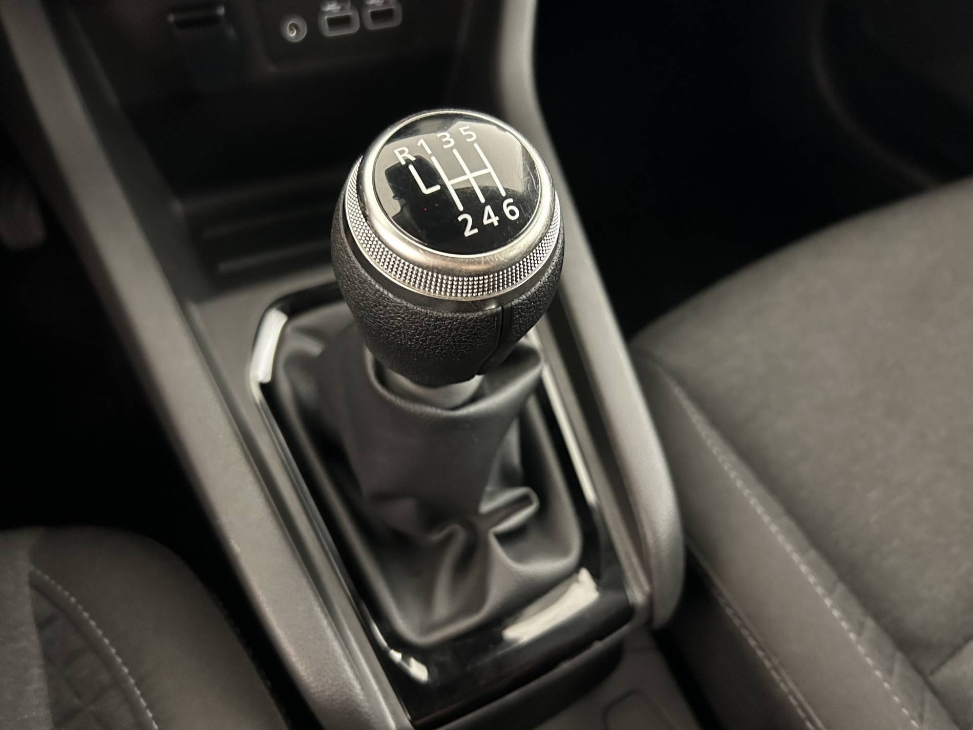 Vente en ligne Renault Clio 5 Clio TCe 90 au prix de 14 500 €