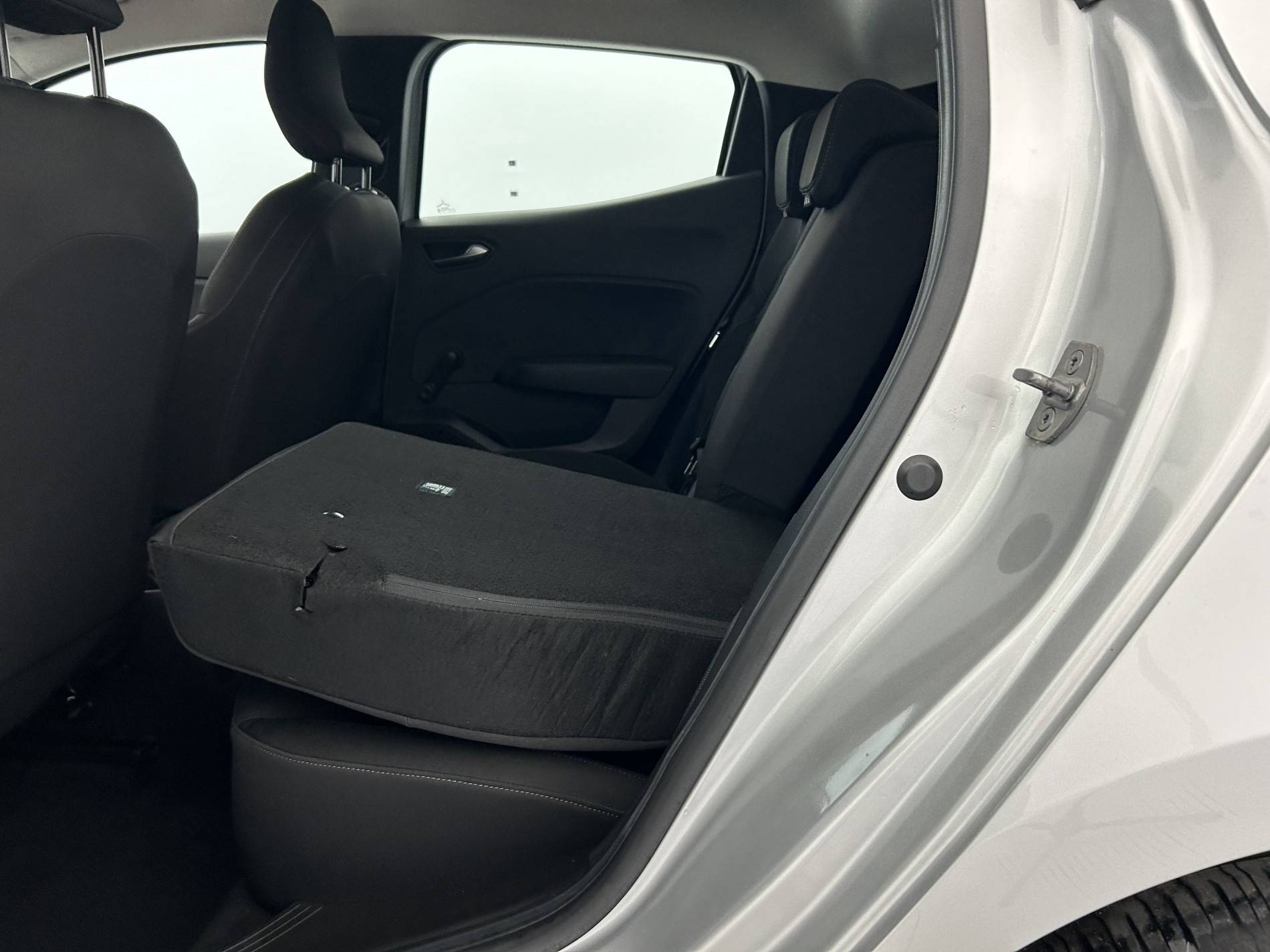 Vente en ligne Renault Clio 5 Clio TCe 90 au prix de 14 500 €