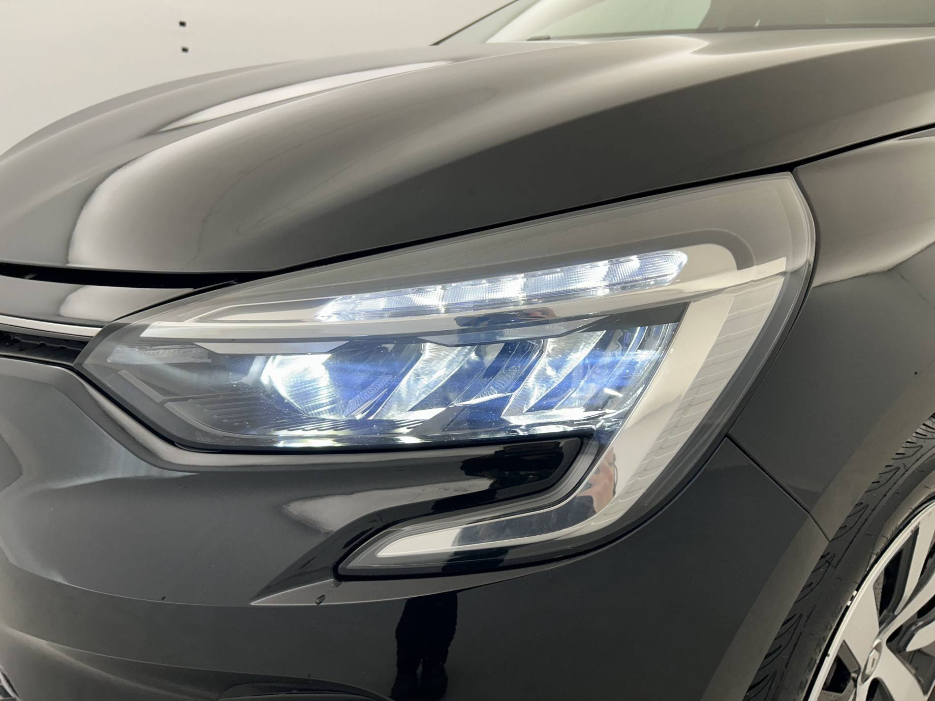 Vente en ligne Renault Clio 5 Clio TCe 90 au prix de 14 250 €