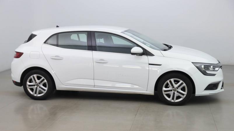 Vente en ligne Renault Megane 4 Mégane IV Berline Blue dCi 95 au prix de 14 950 €