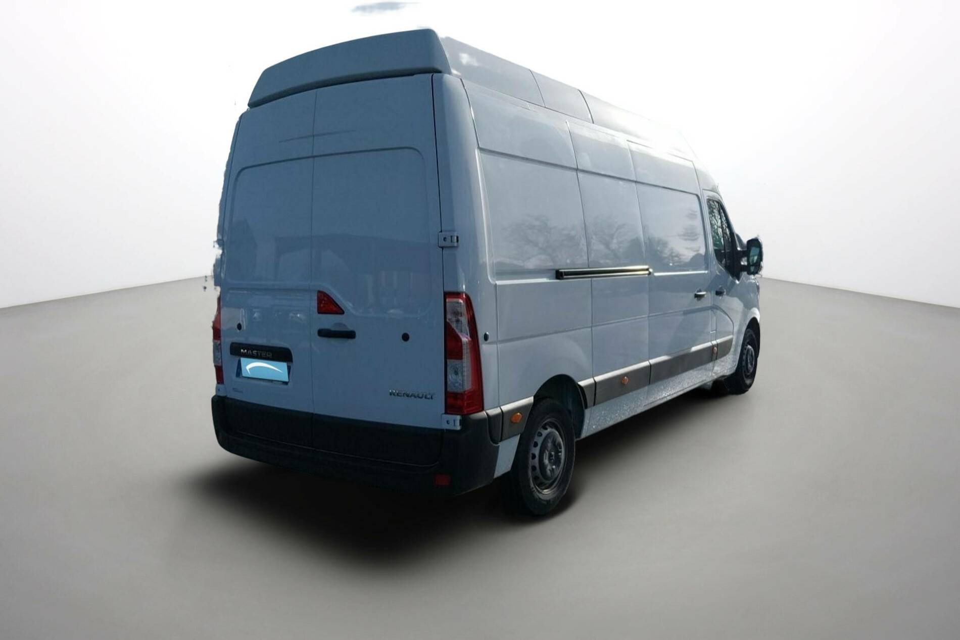 Vente en ligne Renault Master Fourgon MASTER FGN TRAC F3500 L3H3 BLUE DCI 135 au prix de 28 500 €