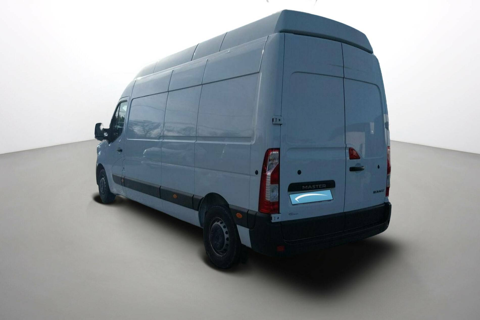 Vente en ligne Renault Master Fourgon MASTER FGN TRAC F3500 L3H3 BLUE DCI 135 au prix de 28 500 €
