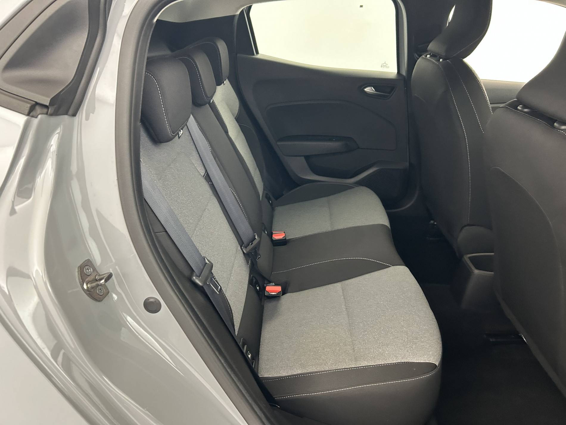 Vente en ligne Renault Clio 5 Clio TCe 90 ch GSR2 au prix de 15 800 €