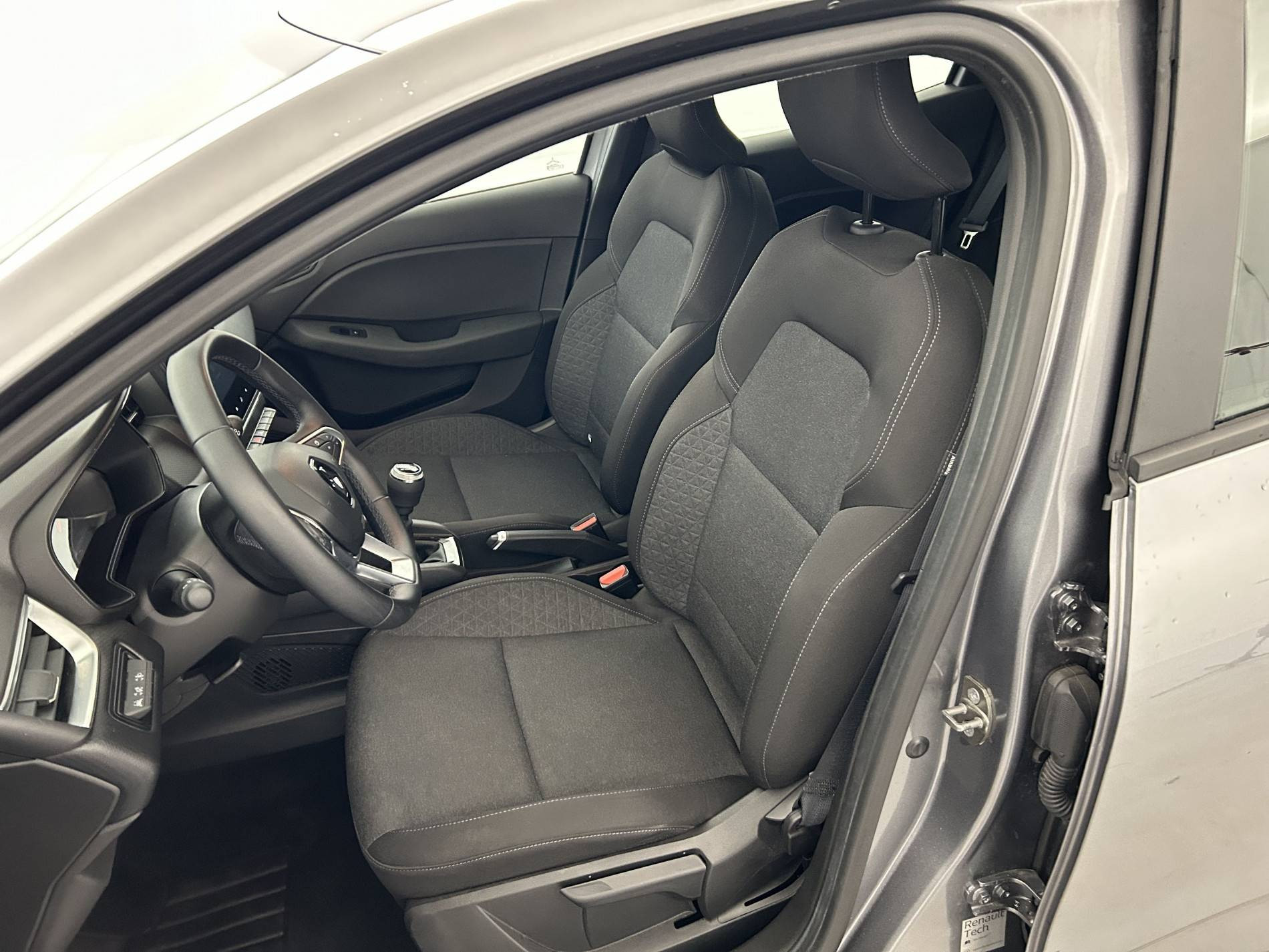 Vente en ligne Renault Clio 5 Clio TCe 90 au prix de 14 350 €