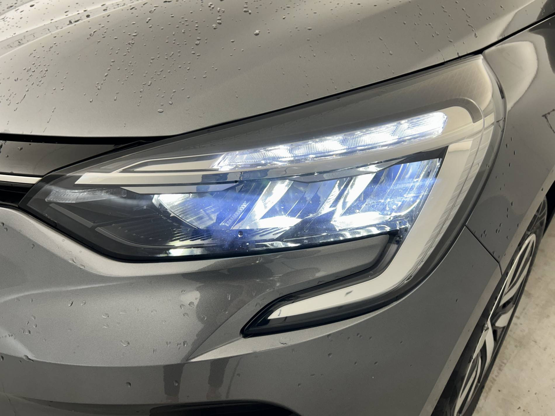 Vente en ligne Renault Clio 5 Clio TCe 90 au prix de 14 350 €