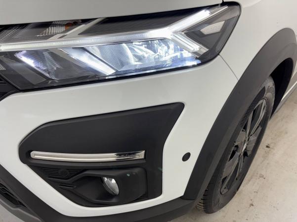Vente en ligne Dacia Jogger  ECO-G 100 7 places au prix de 18 900 €