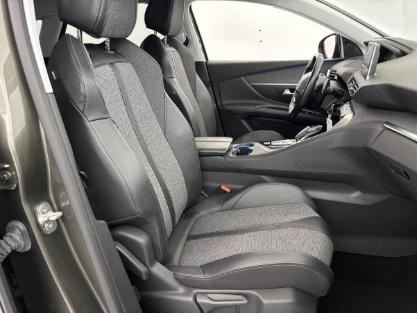 Vente en ligne Peugeot 3008  BlueHDi 130ch S&S EAT8 au prix de 18 960 €