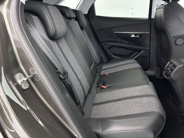 Vente en ligne Peugeot 3008  BlueHDi 130ch S&S EAT8 au prix de 18 960 €