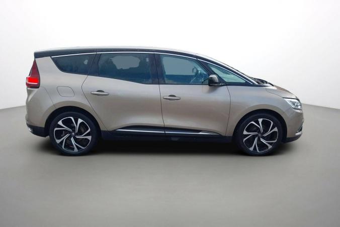 Vente en ligne Renault Grand Scenic 4 Grand Scenic Blue dCi 120 EDC au prix de 15 600 €