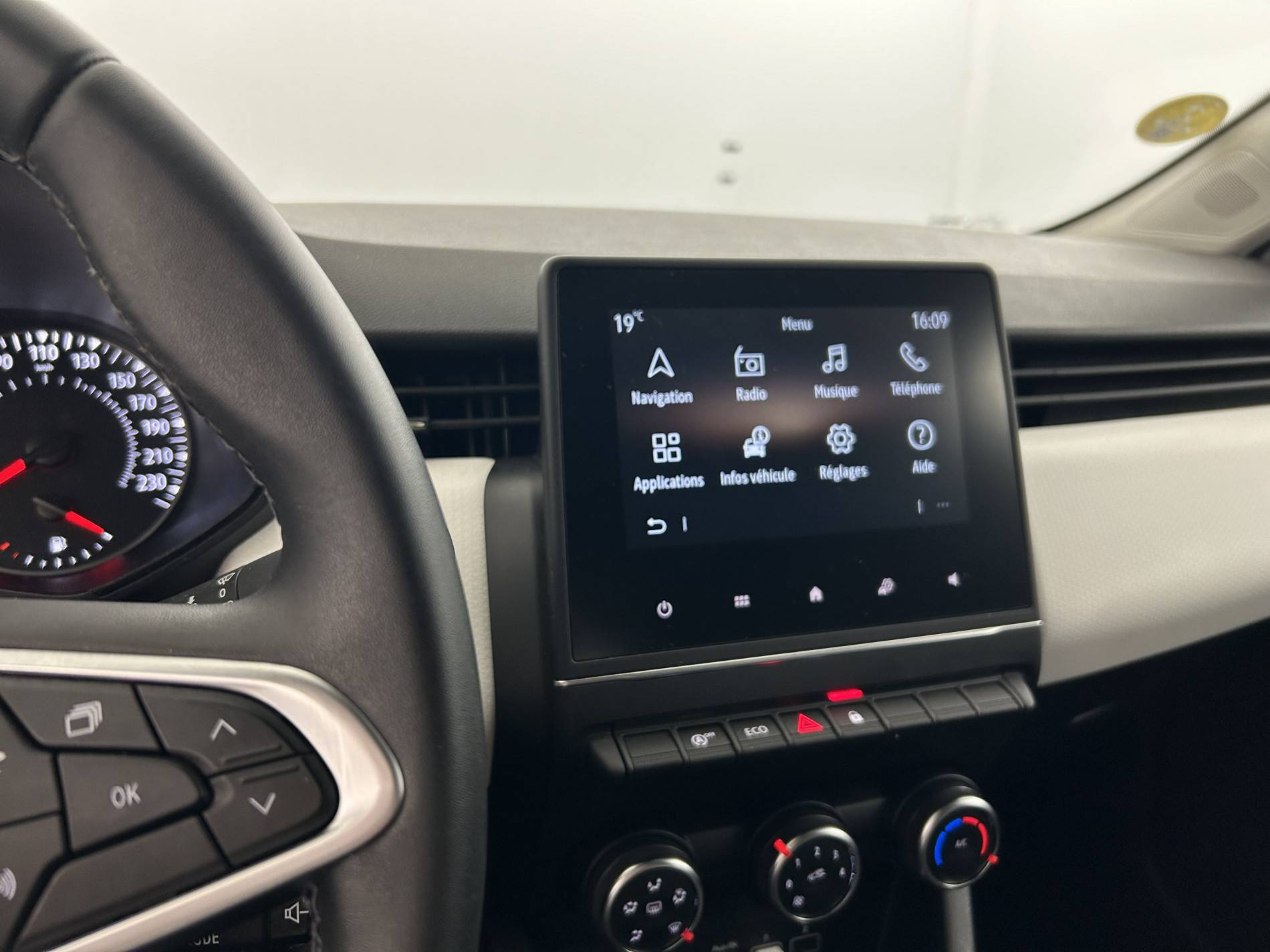 Vente en ligne Renault Clio 5 Clio Blue dCi 100 au prix de 14 950 €