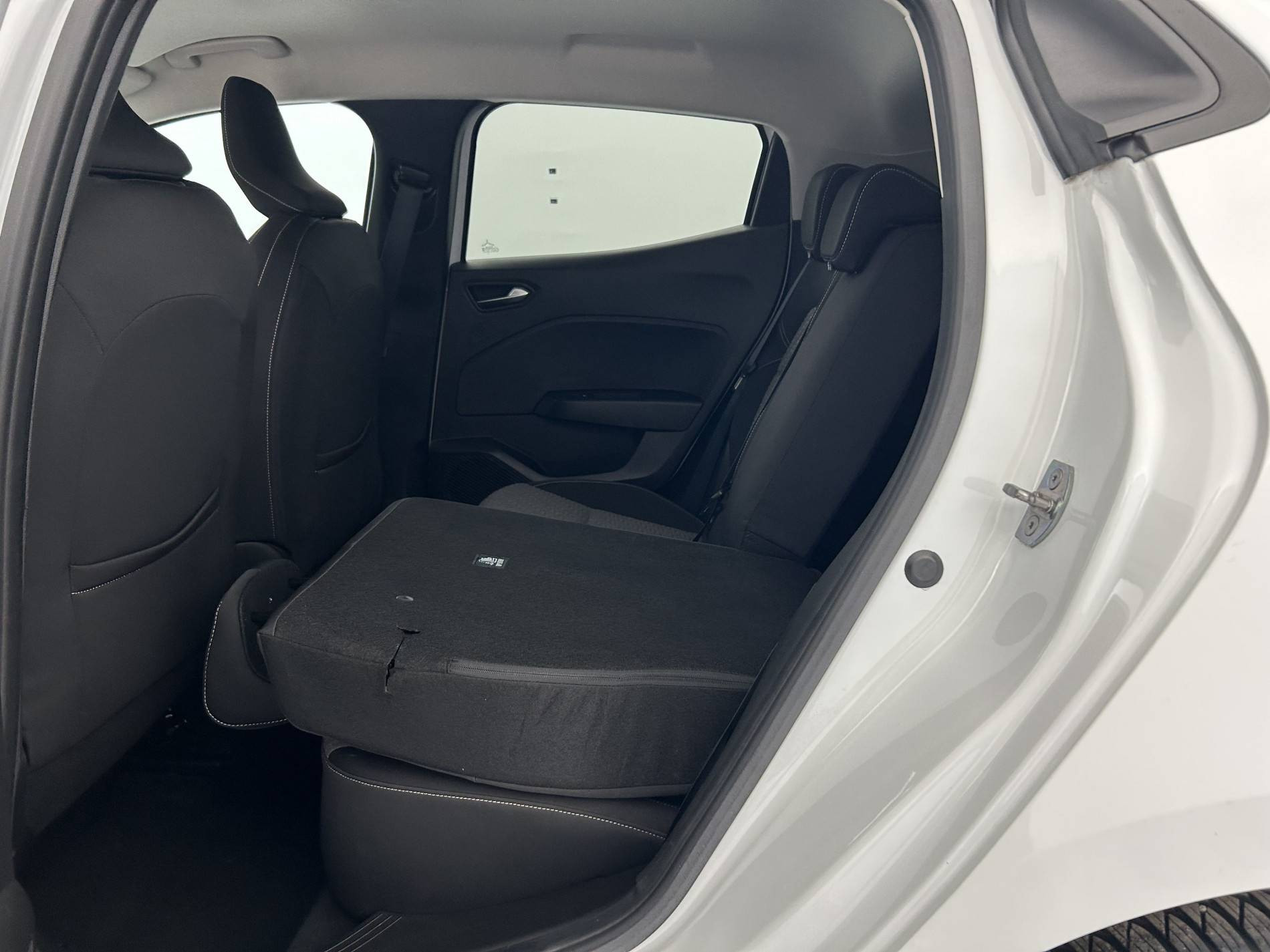 Vente en ligne Renault Clio 5 Clio Blue dCi 100 au prix de 14 950 €