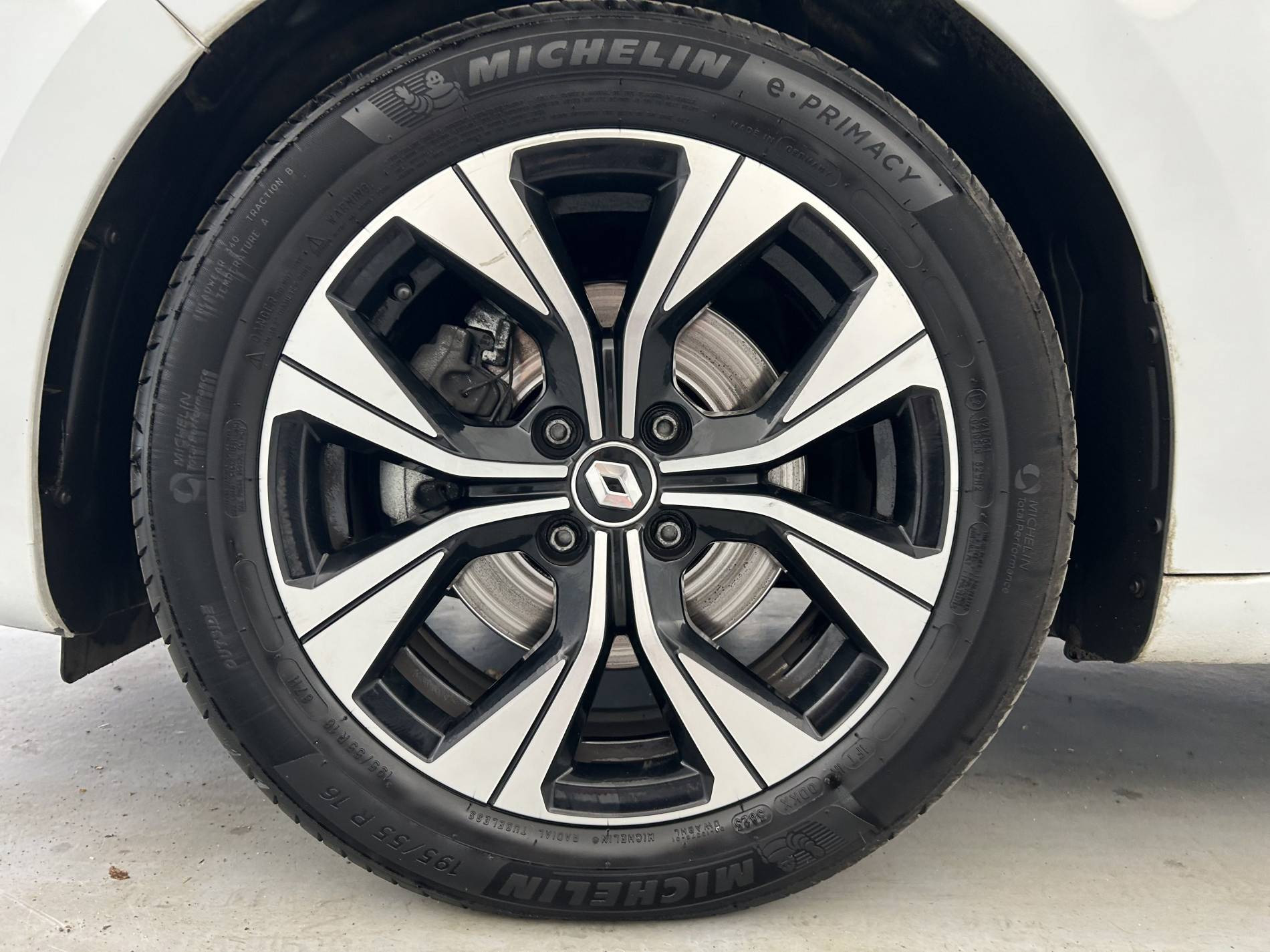 Vente en ligne Renault Clio 5 Clio Blue dCi 100 au prix de 14 950 €