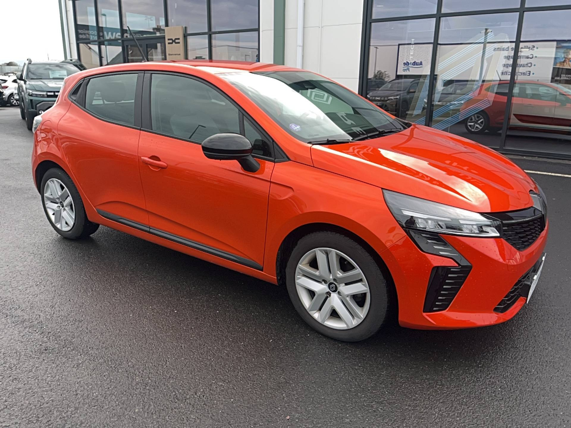 Vente en ligne Renault Clio 5 Clio SCe 65 au prix de 13 990 €