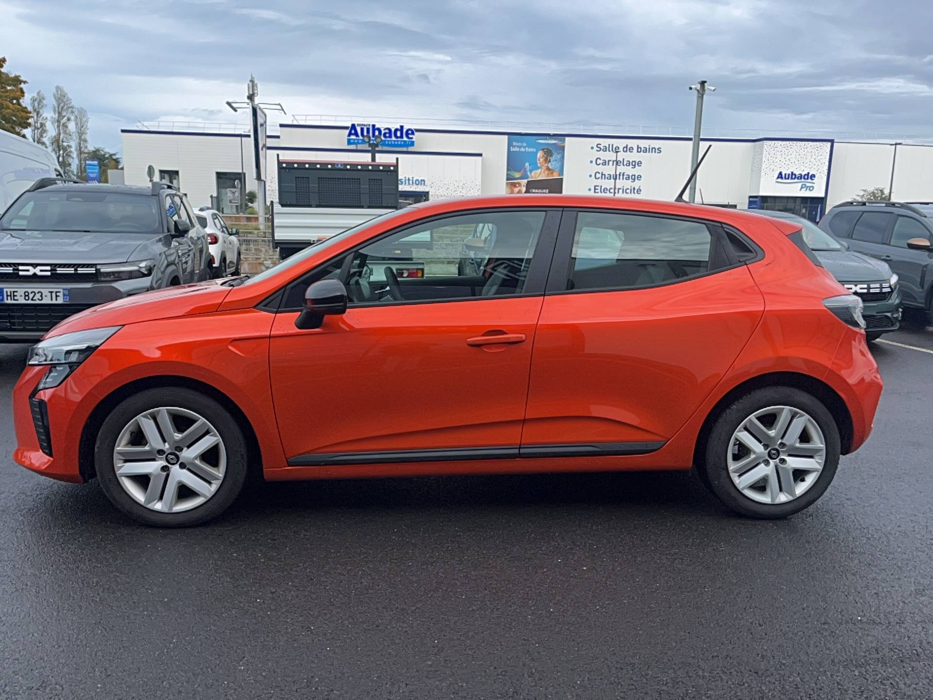 Vente en ligne Renault Clio 5 Clio SCe 65 au prix de 13 990 €