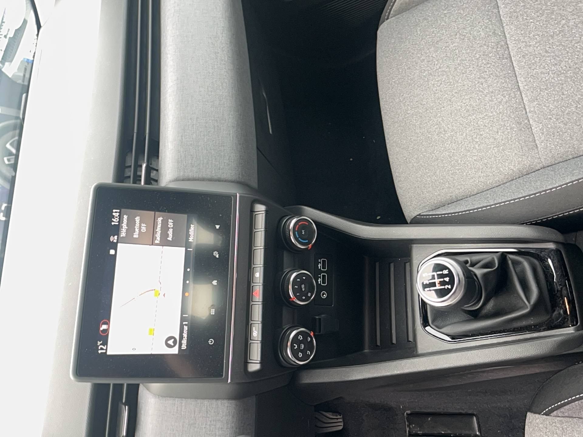 Vente en ligne Renault Clio 5 Clio SCe 65 au prix de 13 990 €