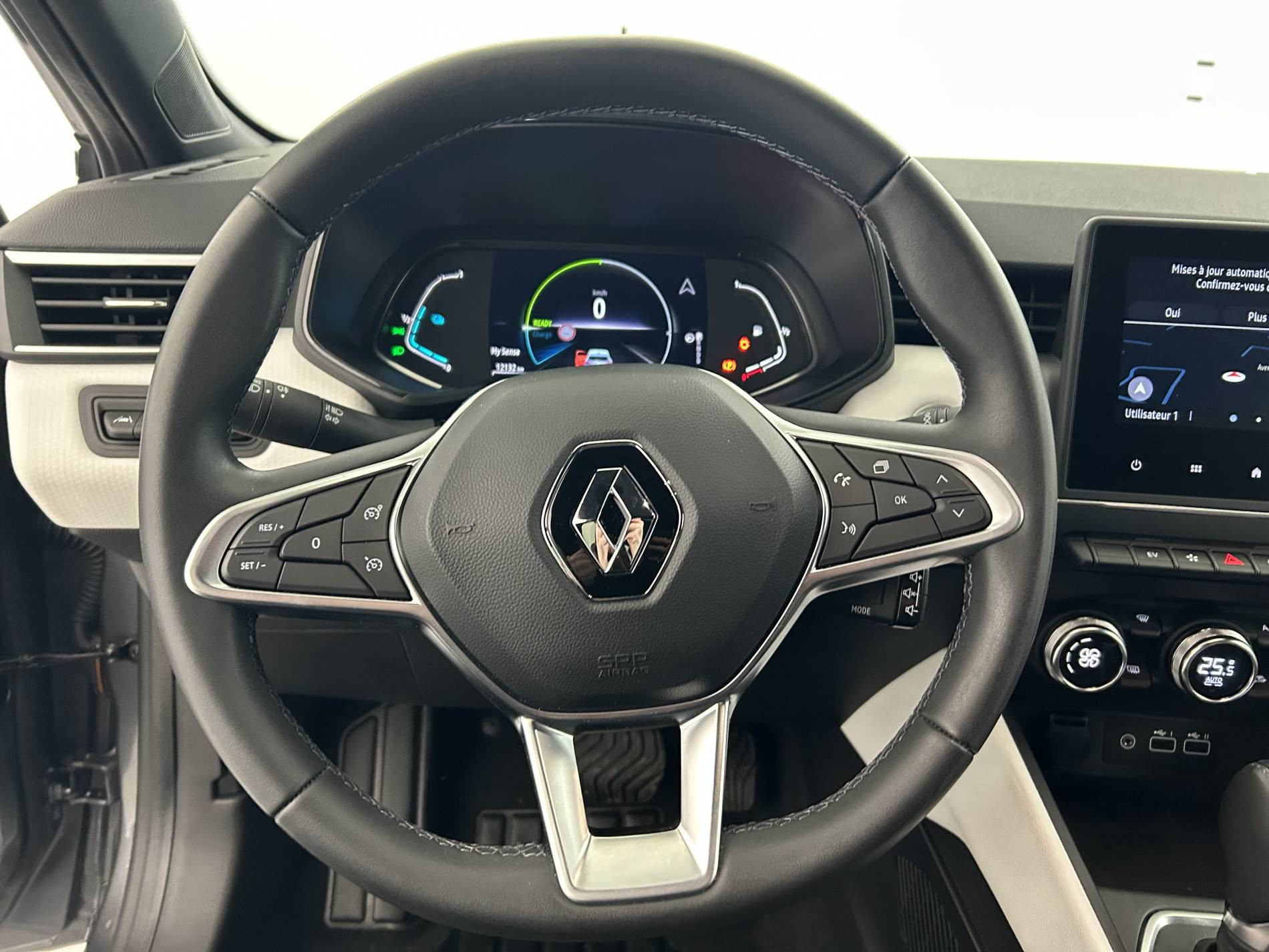 Vente en ligne Renault Clio 5 Clio E-Tech full hybrid 145 au prix de 20 300 €